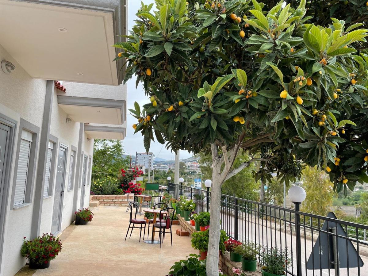 Sky Apartments Sarandë Exterior foto